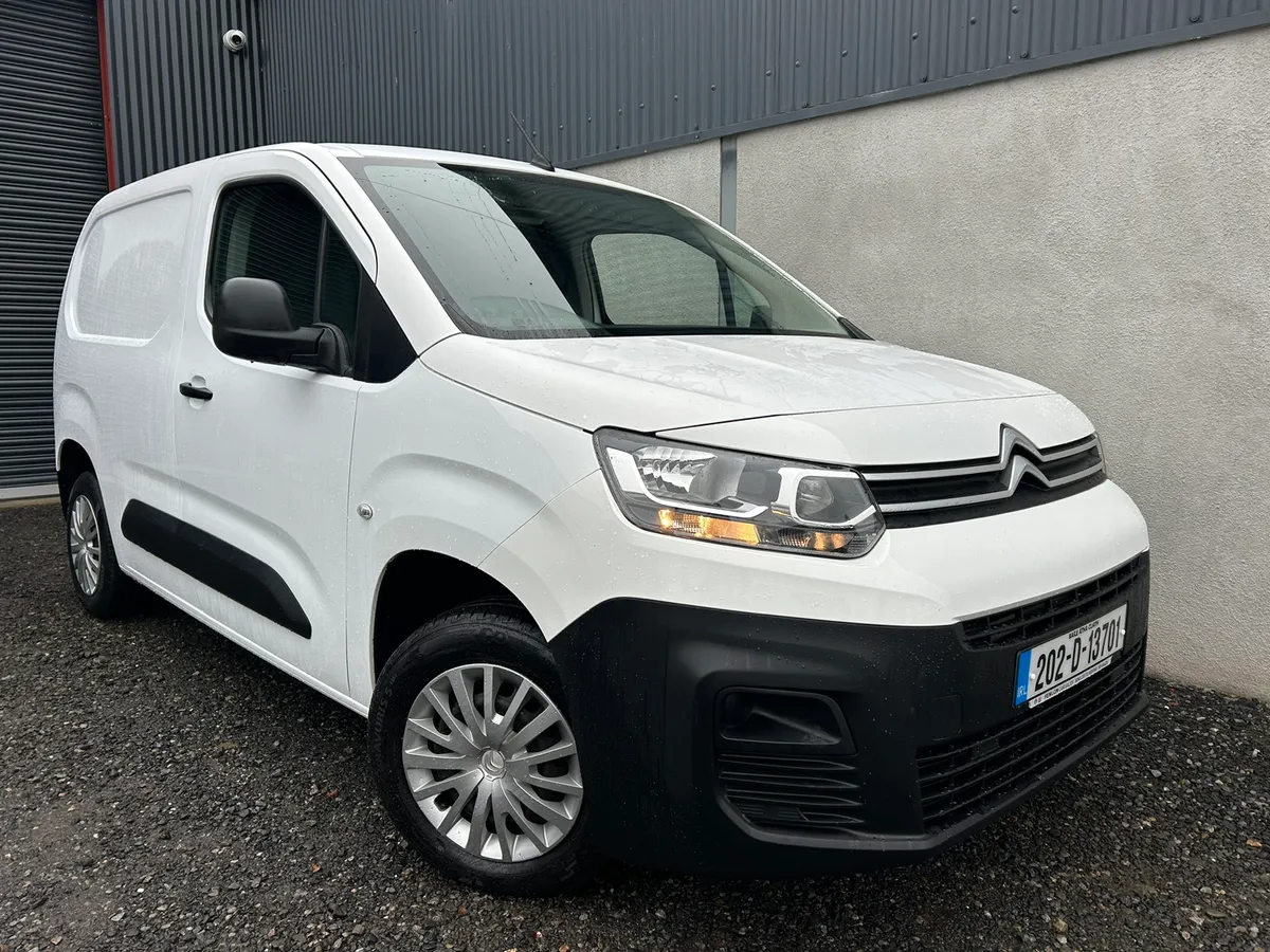 2020 Citroen Berlingo' 220v inverter 'INC VAT - Image 1