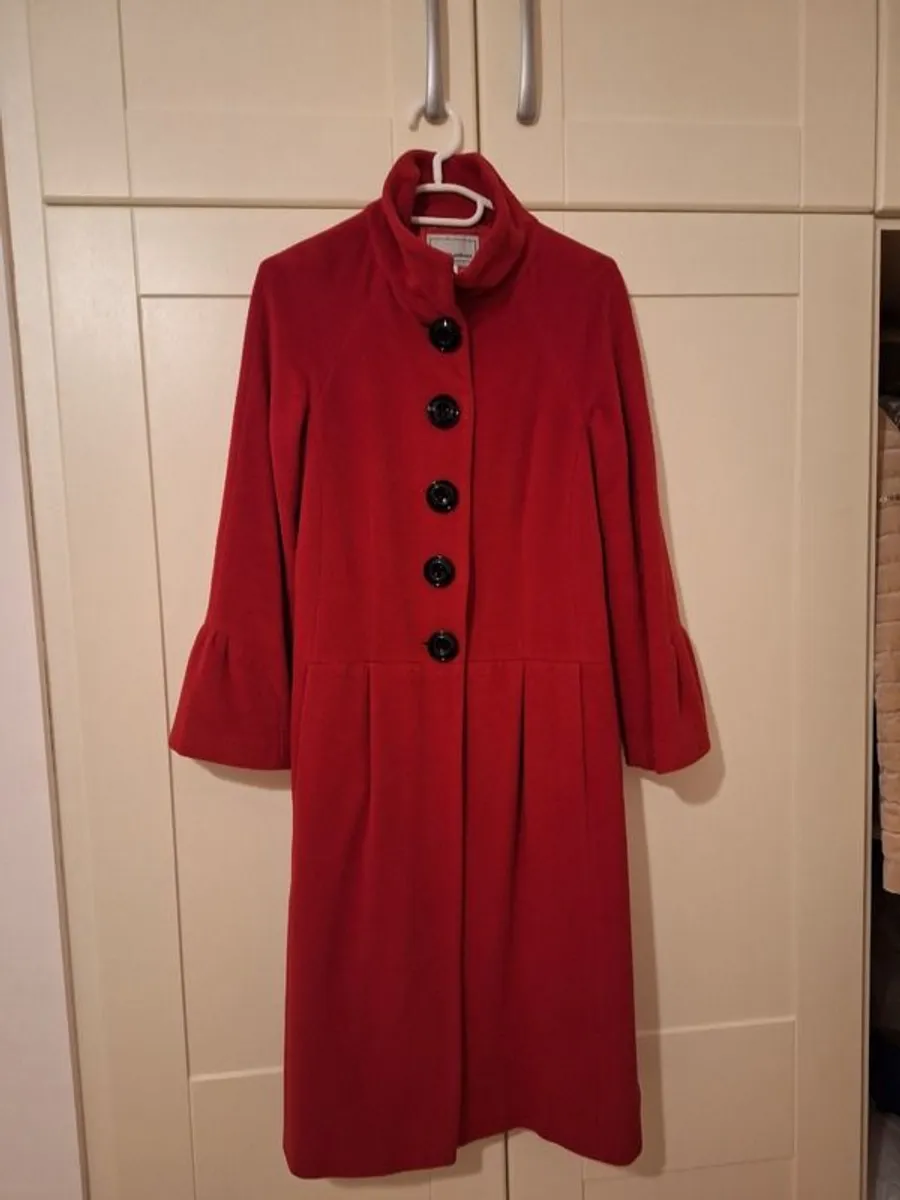 Michel Amders red wool coat midi length 30% lambs wool 70% angora - Image 1