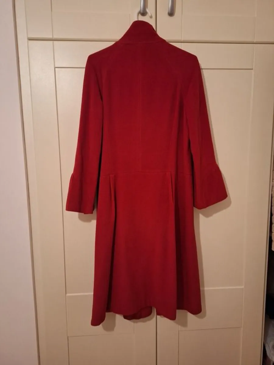 Michel Amders red wool coat midi length 30% lambs wool 70% angora - Image 3