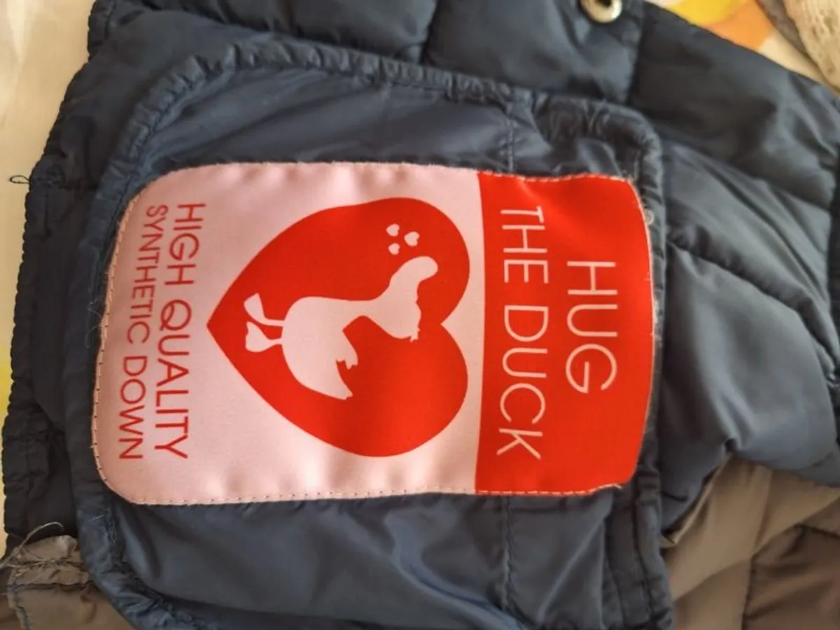 Hug the duck freda and Freddie navy jacket size 38 - Image 1