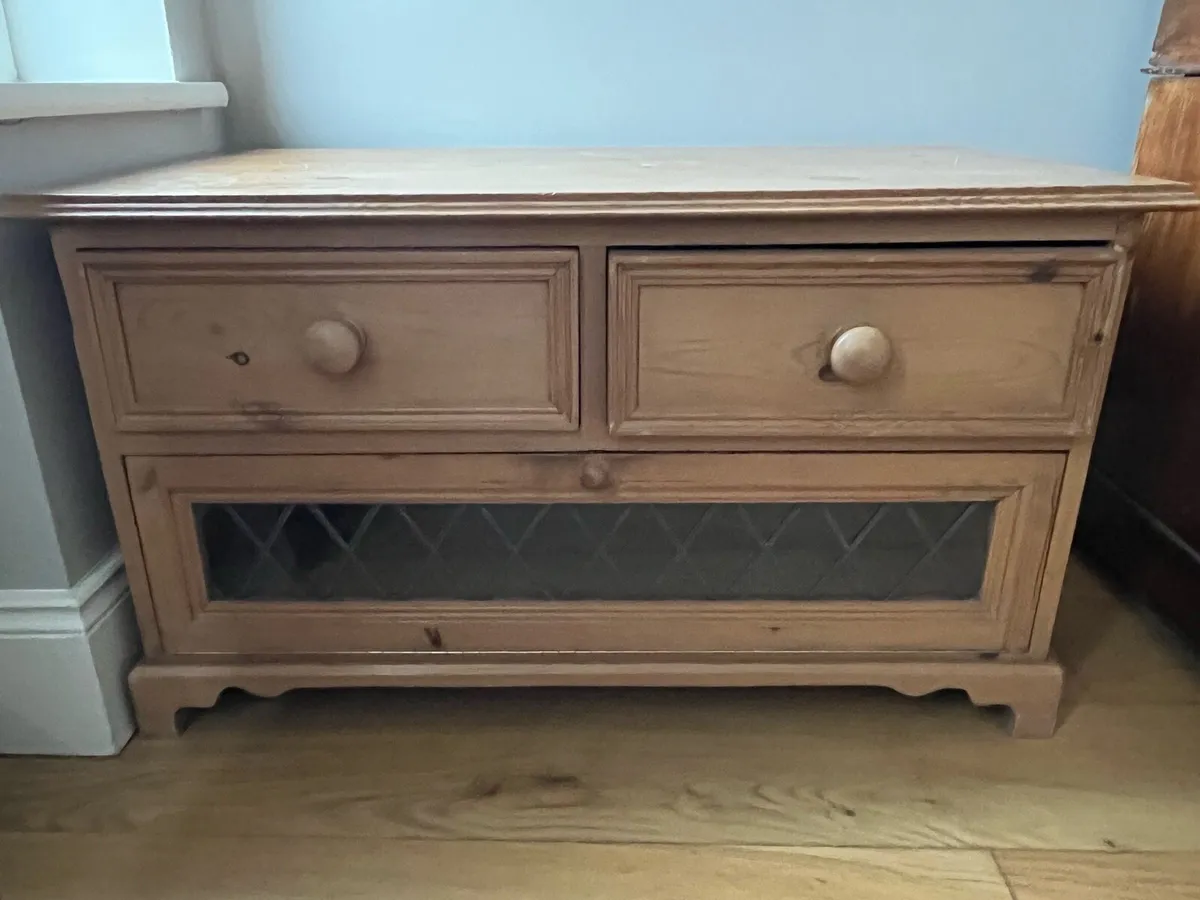 Rustic Pine TV unit - Image 1