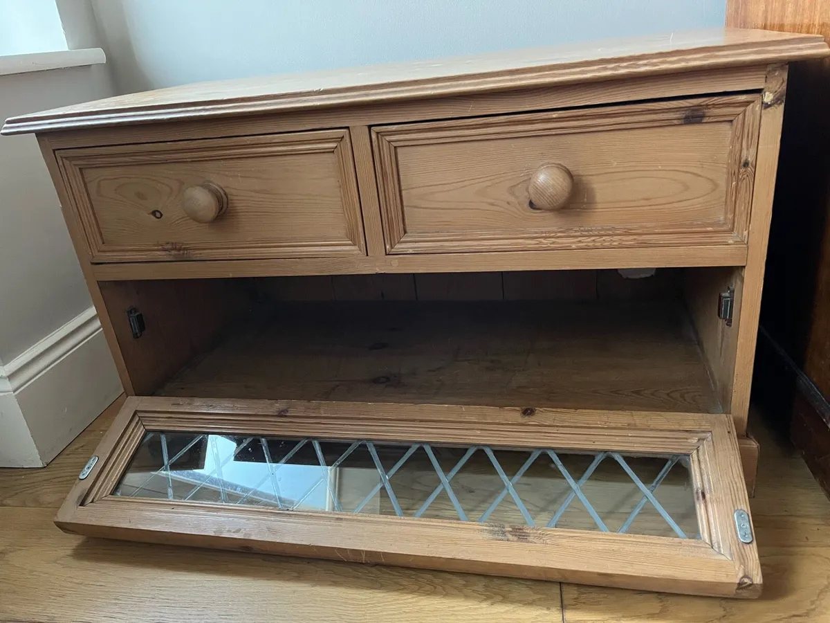 Rustic Pine TV unit - Image 2
