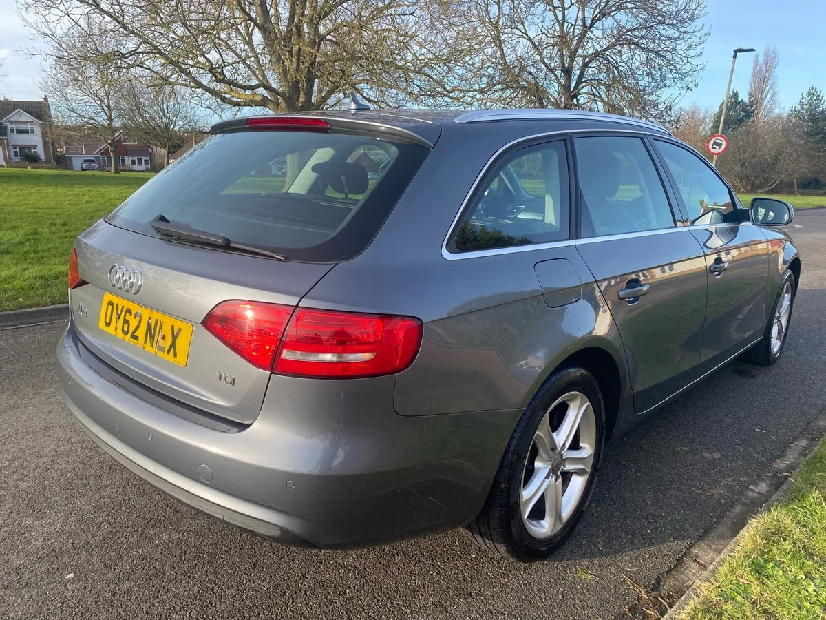 Audi A4 Avant SE Technik (2012) - Image 4