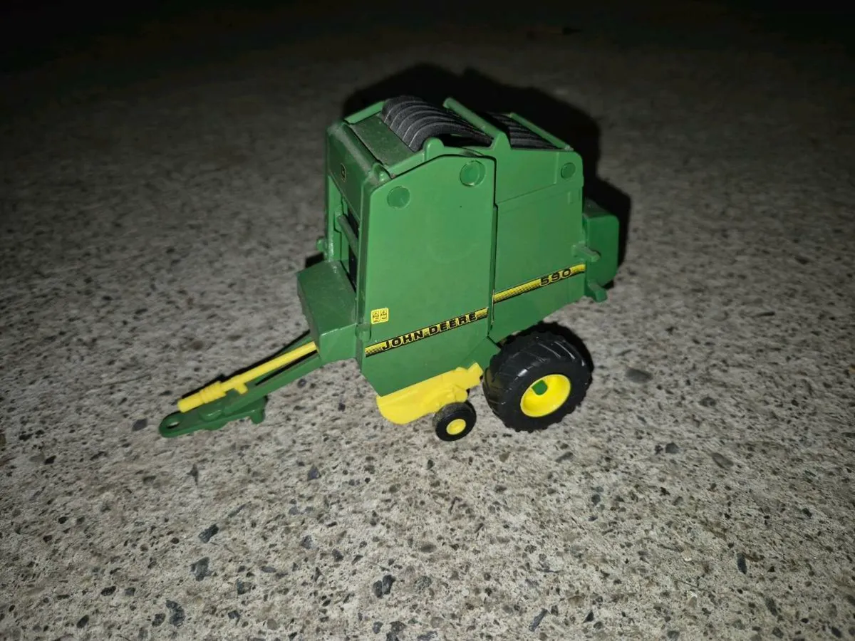 1:32 scale farm models - Image 3