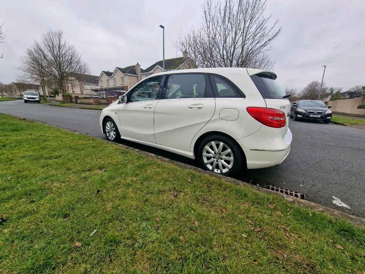 Mercedes B-Class Automatic 1.6 petrol only 58k km - Image 3