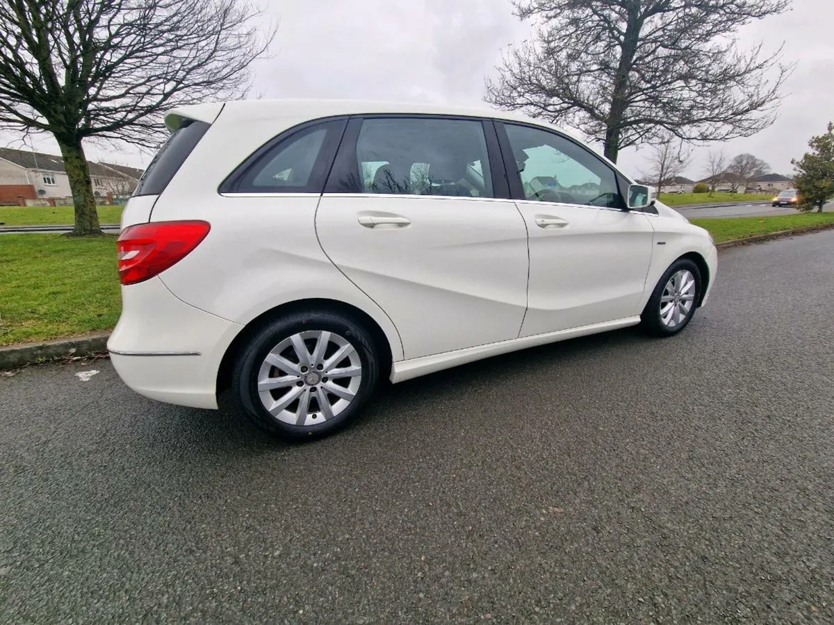 Mercedes B-Class Automatic 1.6 petrol only 58k km - Image 4