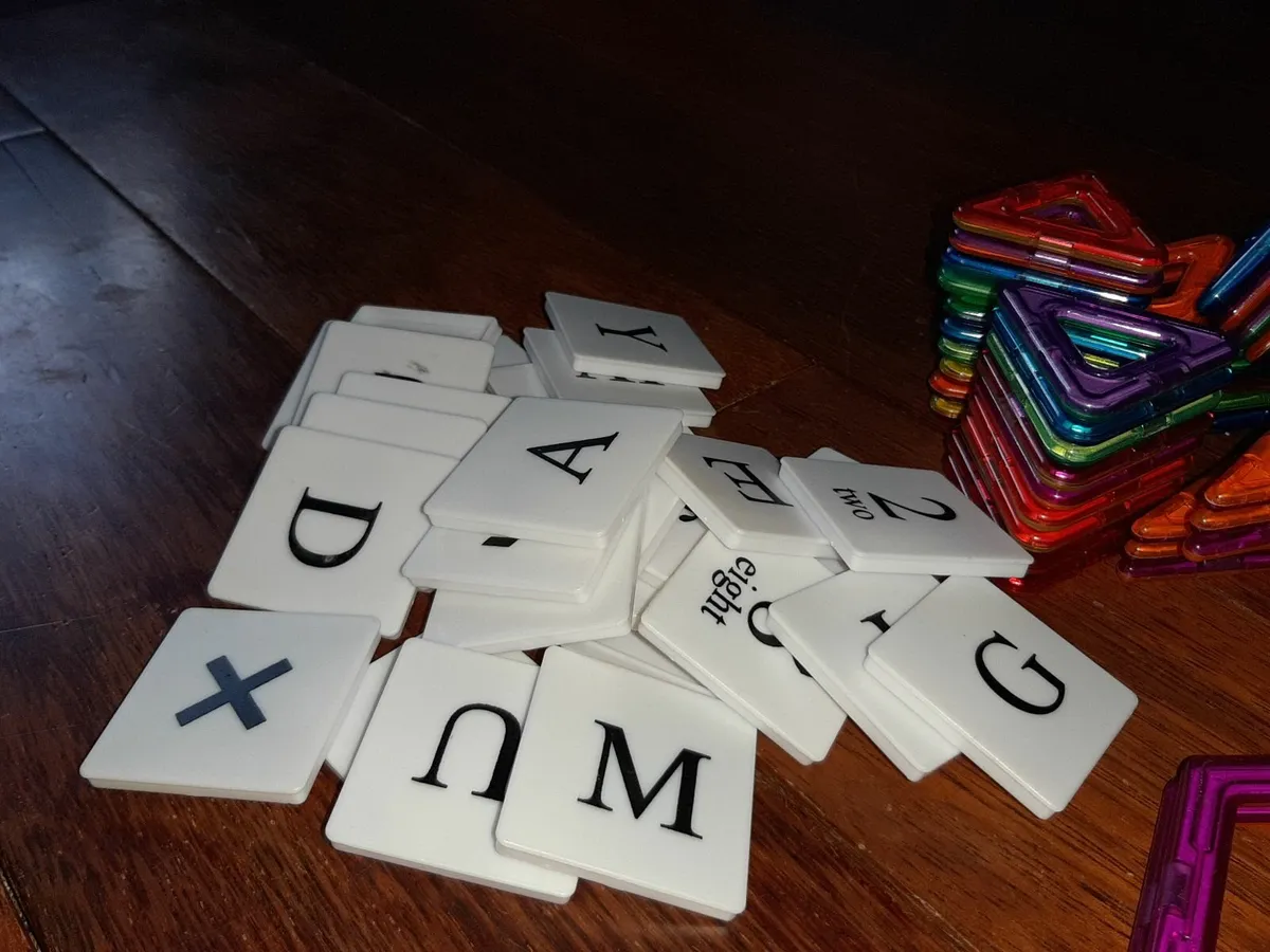 Magformers magnetic tiles - over 100 pieces - Image 2