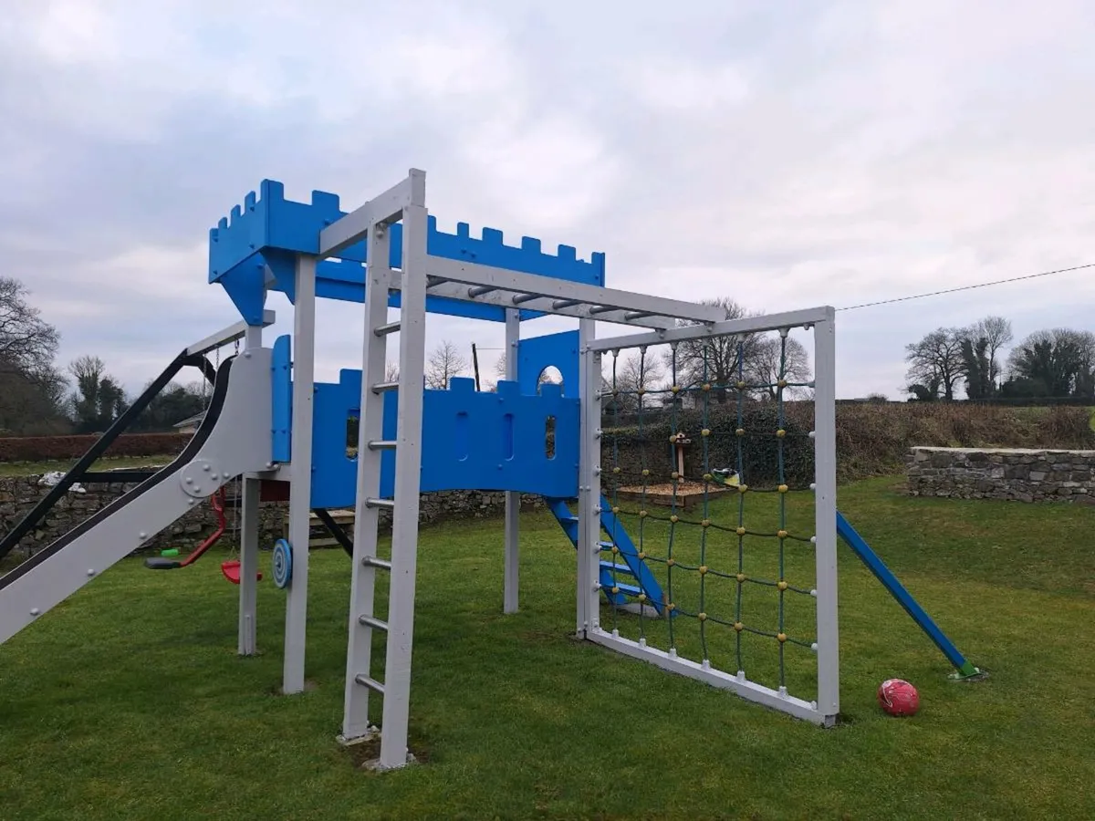 Playhouse - Image 1