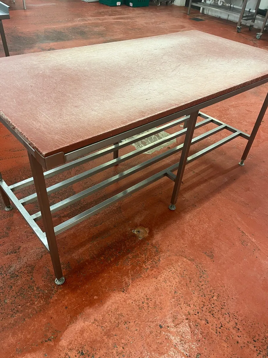 Meat cutting tables - Image 1