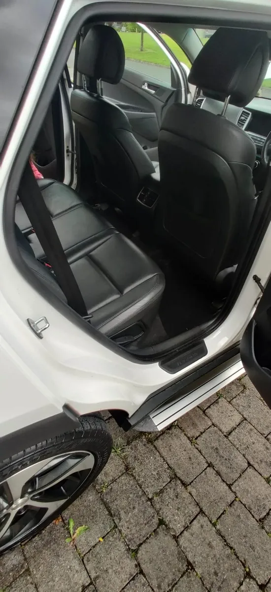 Hyundai Tucson 2016 AWD manual 2.0l executive - Image 2
