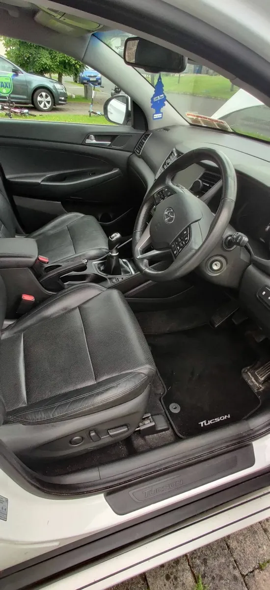 Hyundai Tucson 2016 AWD manual 2.0l executive - Image 3