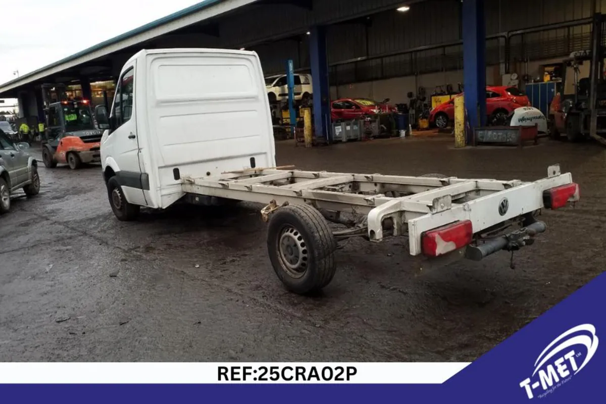 2016 VOLKSWAGEN CRAFTER BREAKING FOR PARTS - Image 3