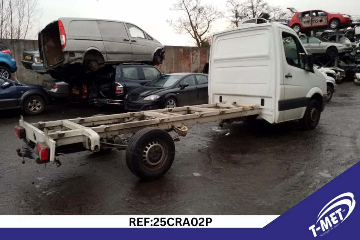 2016 VOLKSWAGEN CRAFTER BREAKING FOR PARTS - Image 4