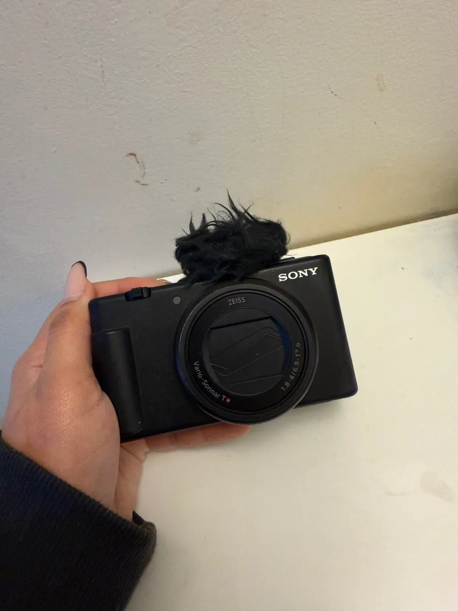 Sony Zv1- ii Blogger Camera - Image 3