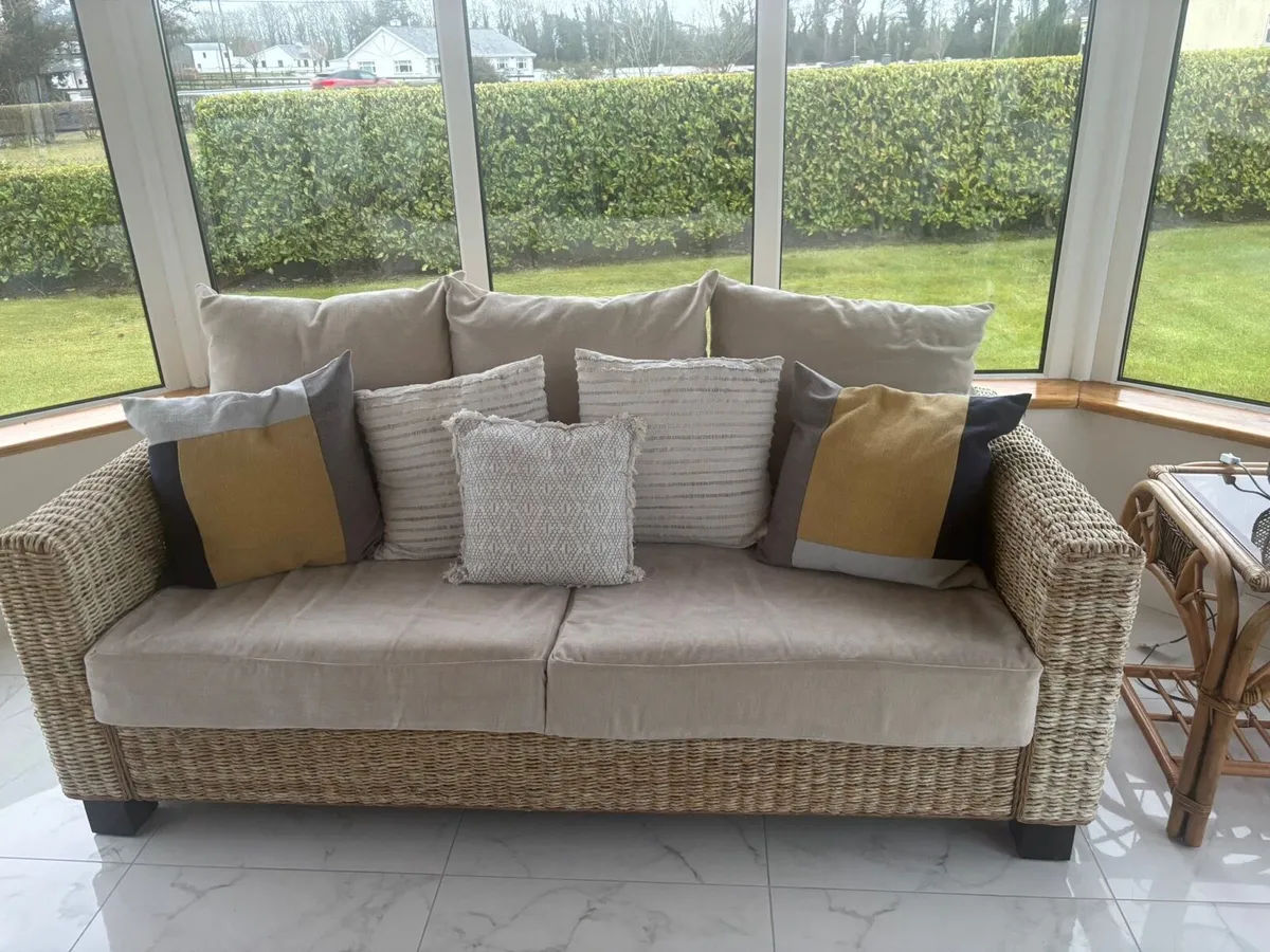 Conservatory Couch - Image 3