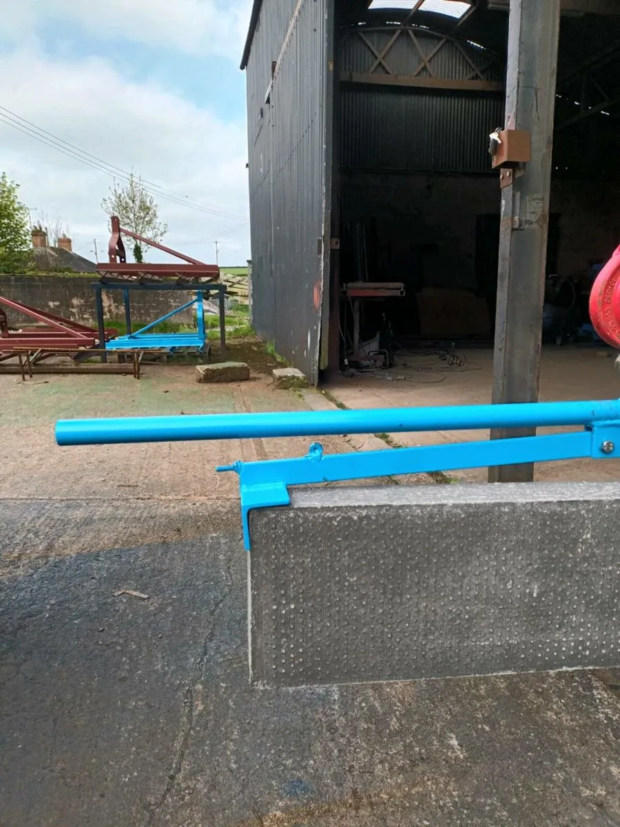 Kerb lifter - Image 1