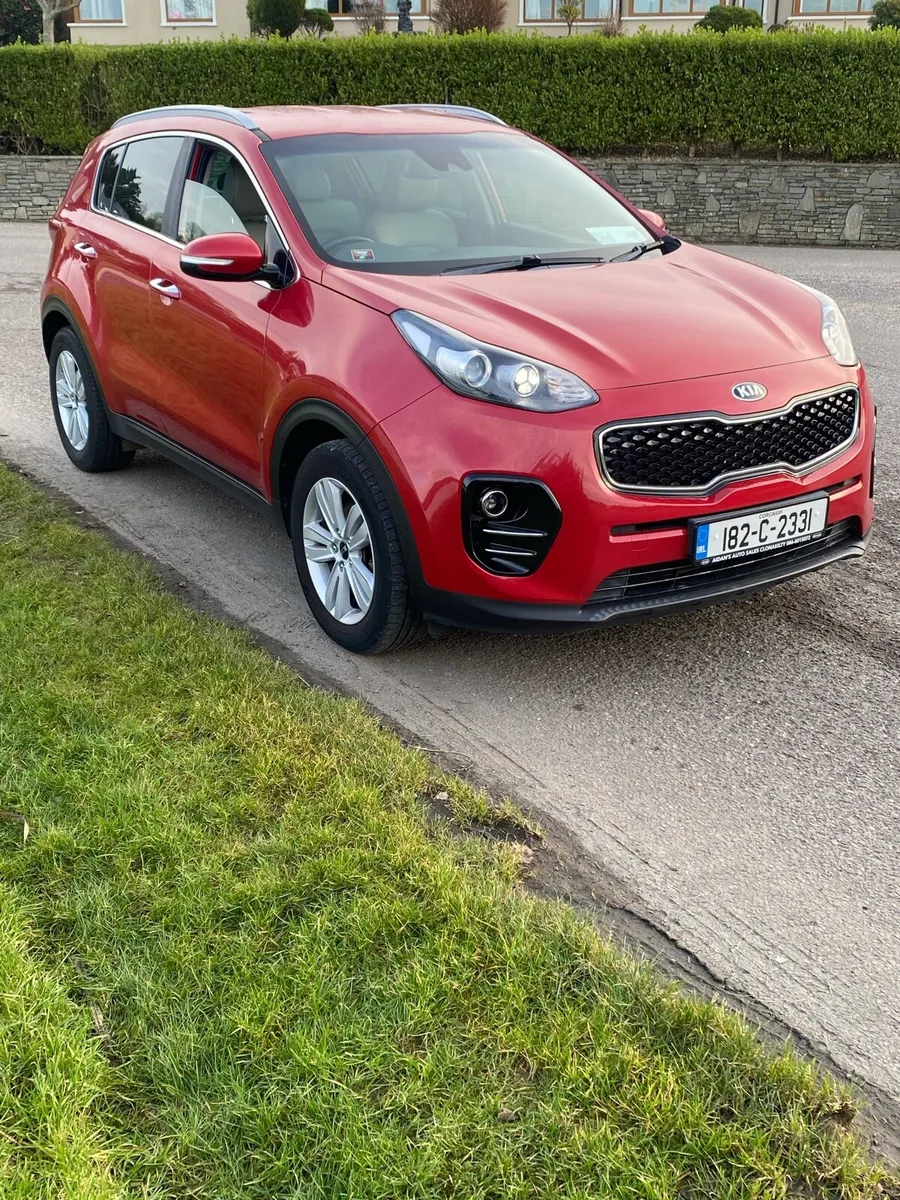KIA SPORTAGE PLATINUM LOW KILOMETRES - Image 1