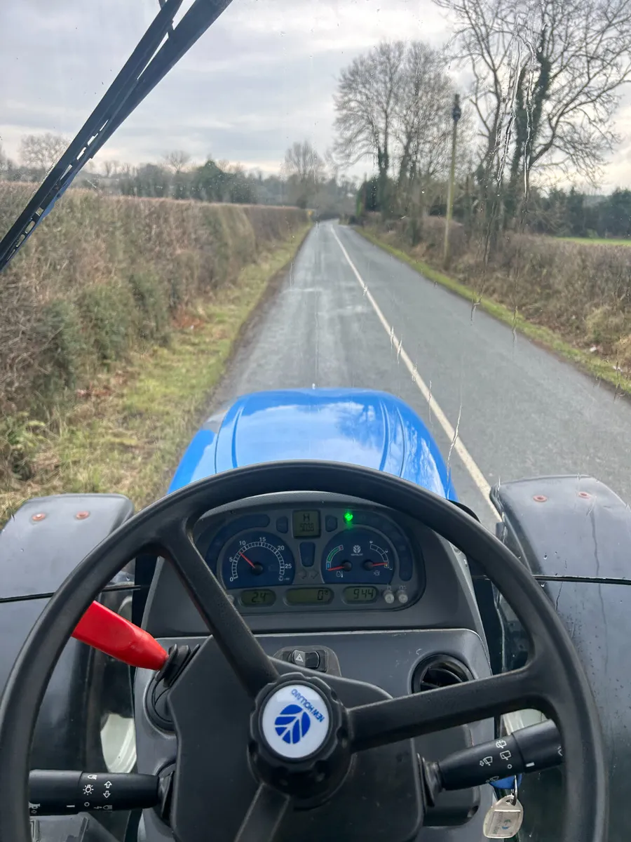 New Holland TS115A - Image 4