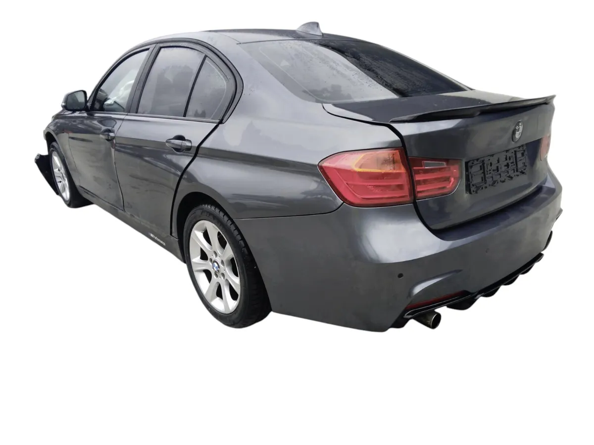 2012 BMW 3 SERIES For Breaking/Dismantling - Image 3