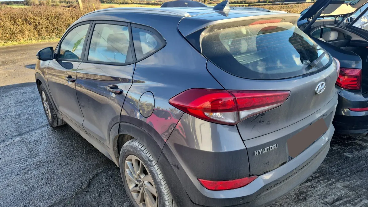 2018 HYUNDAI TUCSON 1.7 DIESEL FOR BREAKING! - Image 3