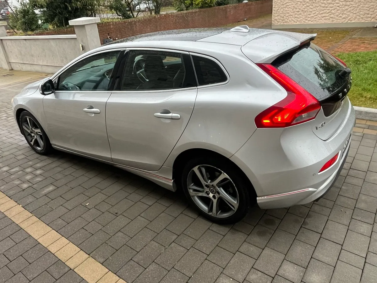 Volvo v40 r-design *tax+new Nct* - Image 4