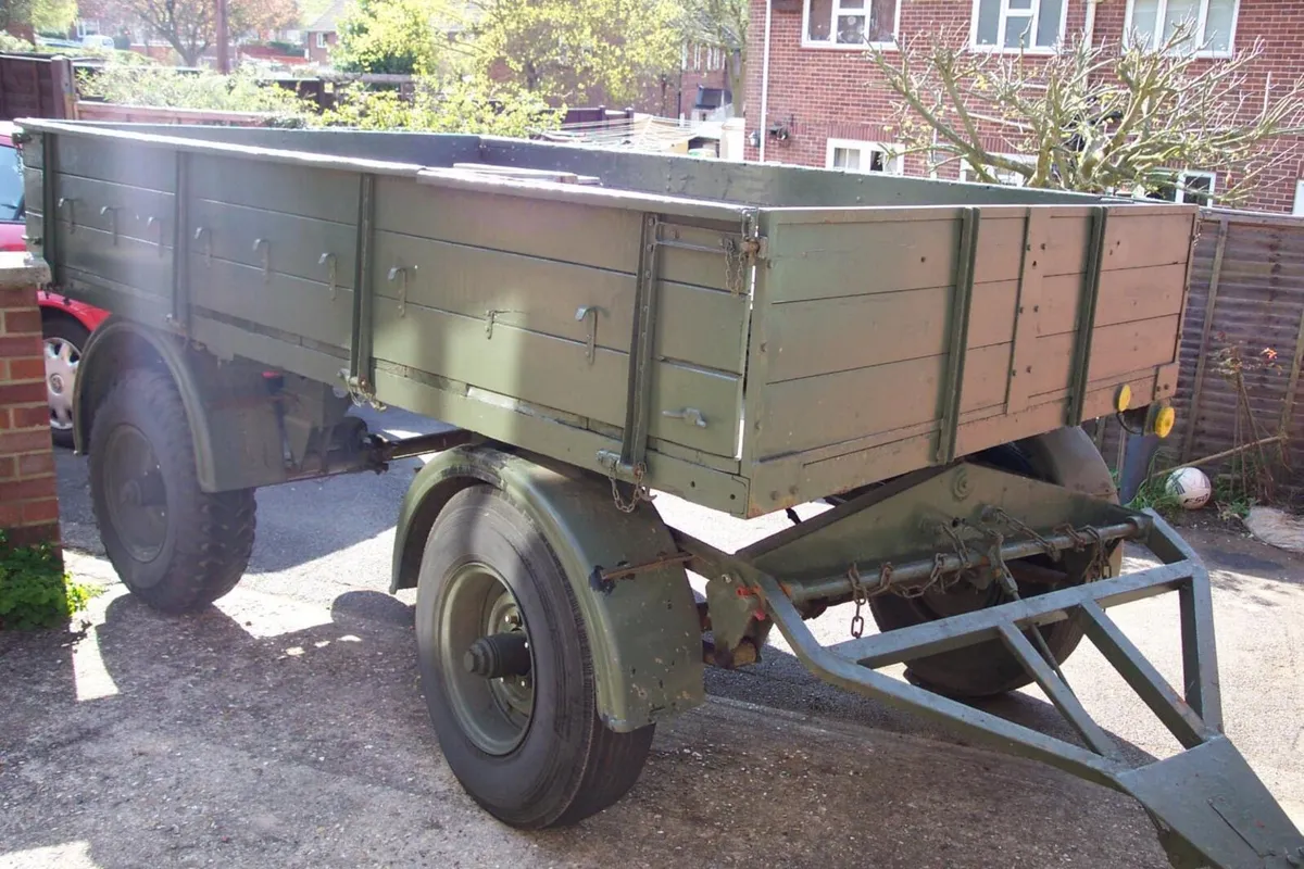 4 wheel turntable trailer - Image 1