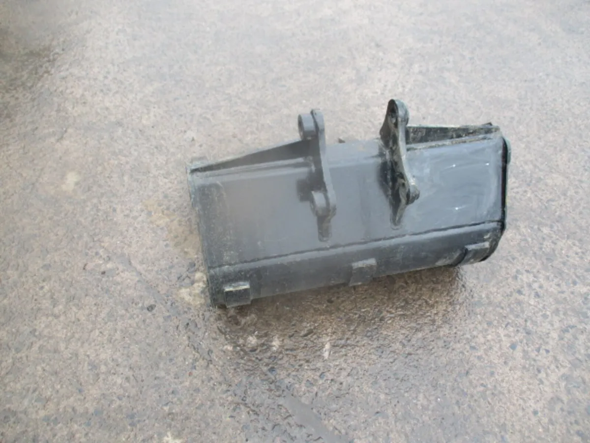 New 2FT Digging Bucket ((25mm)) - Image 3