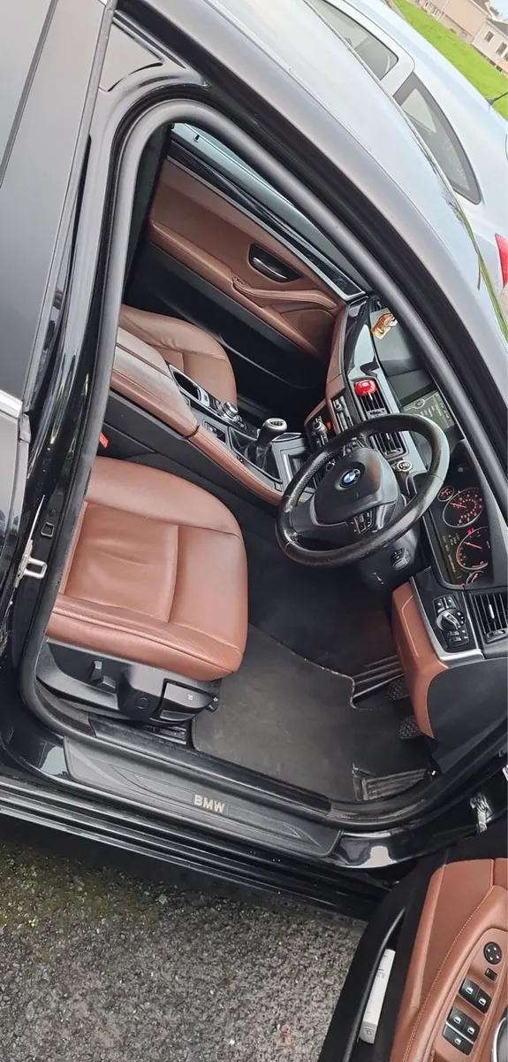 BMW 520d - Image 1