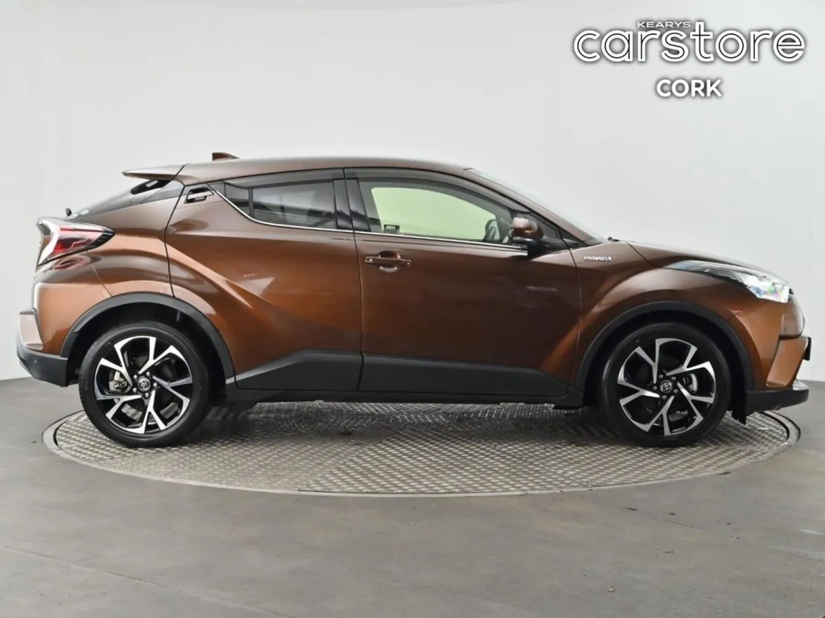Toyota C-HR 1.8 Hybrid Auto - Image 3