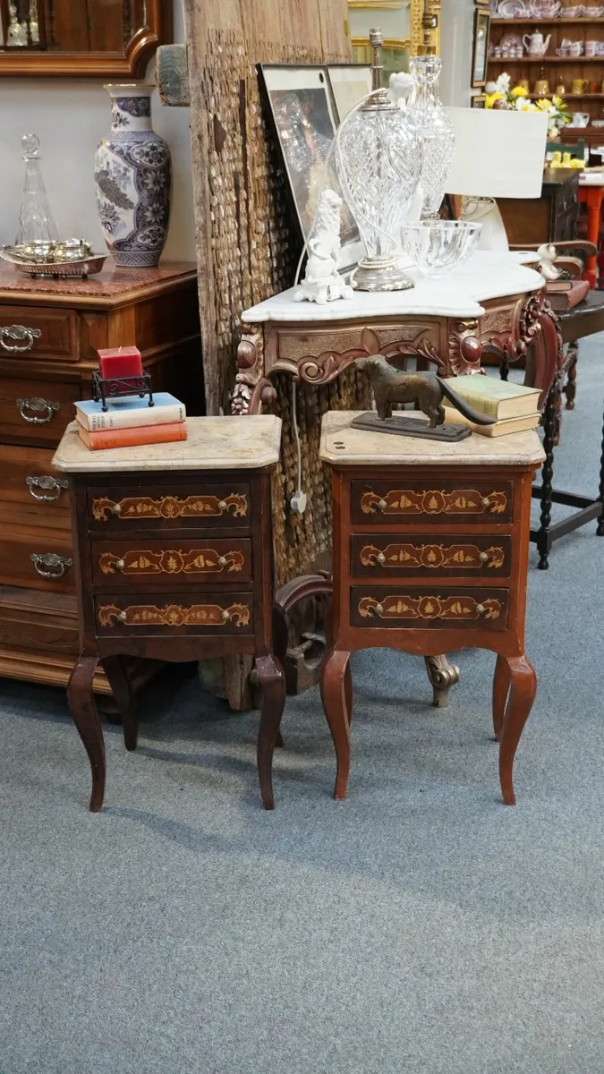 Pair of Elegant Inlaid Bedside Tables with Marble - Image 2