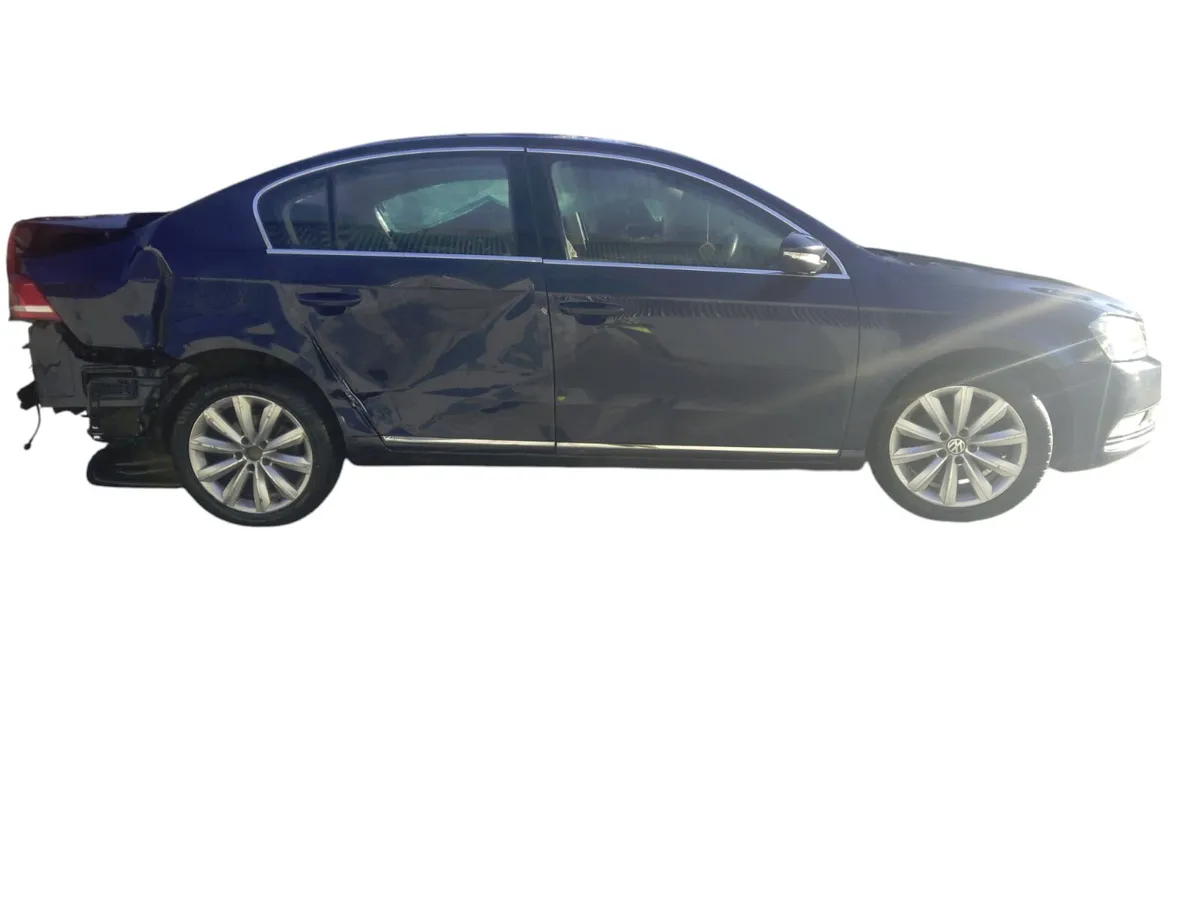 2013 VOLKSWAGEN PASSAT For Breaking/Dismantling - Image 2
