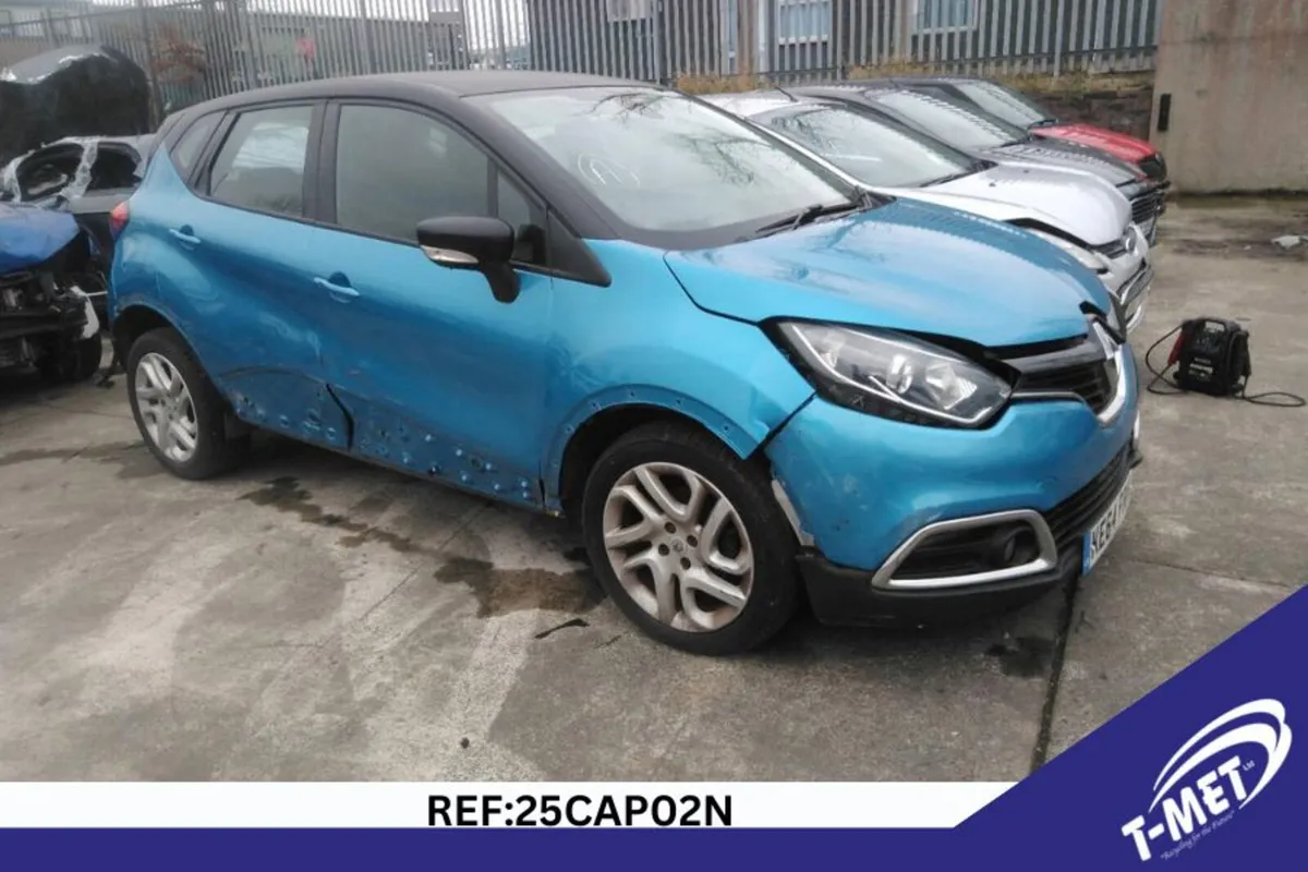 2015 RENAULT CAPTUR BREAKING FOR PARTS - Image 3
