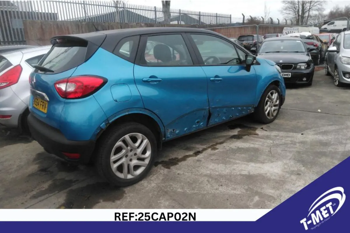 2015 RENAULT CAPTUR BREAKING FOR PARTS - Image 4