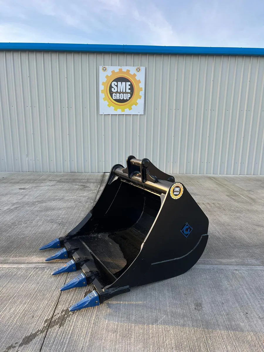 4Ft Digging Bucket 65mm pin - Image 1