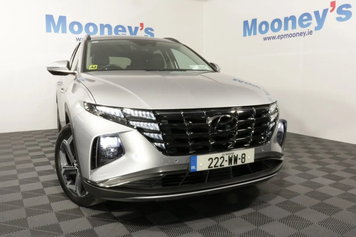 Hyundai Tucson Plug IN Hybrid 4WD Executive Plus - Image 2