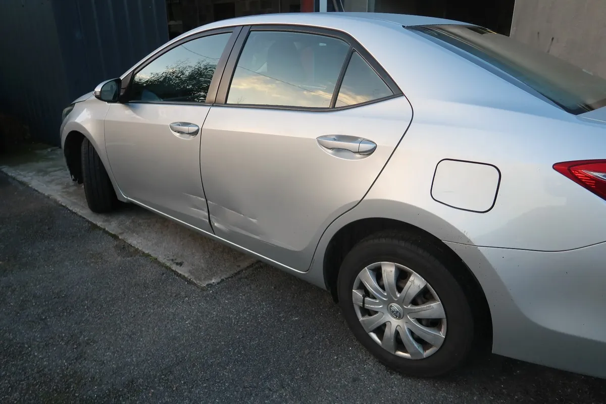 Toyota Corolla 2014 - Image 3