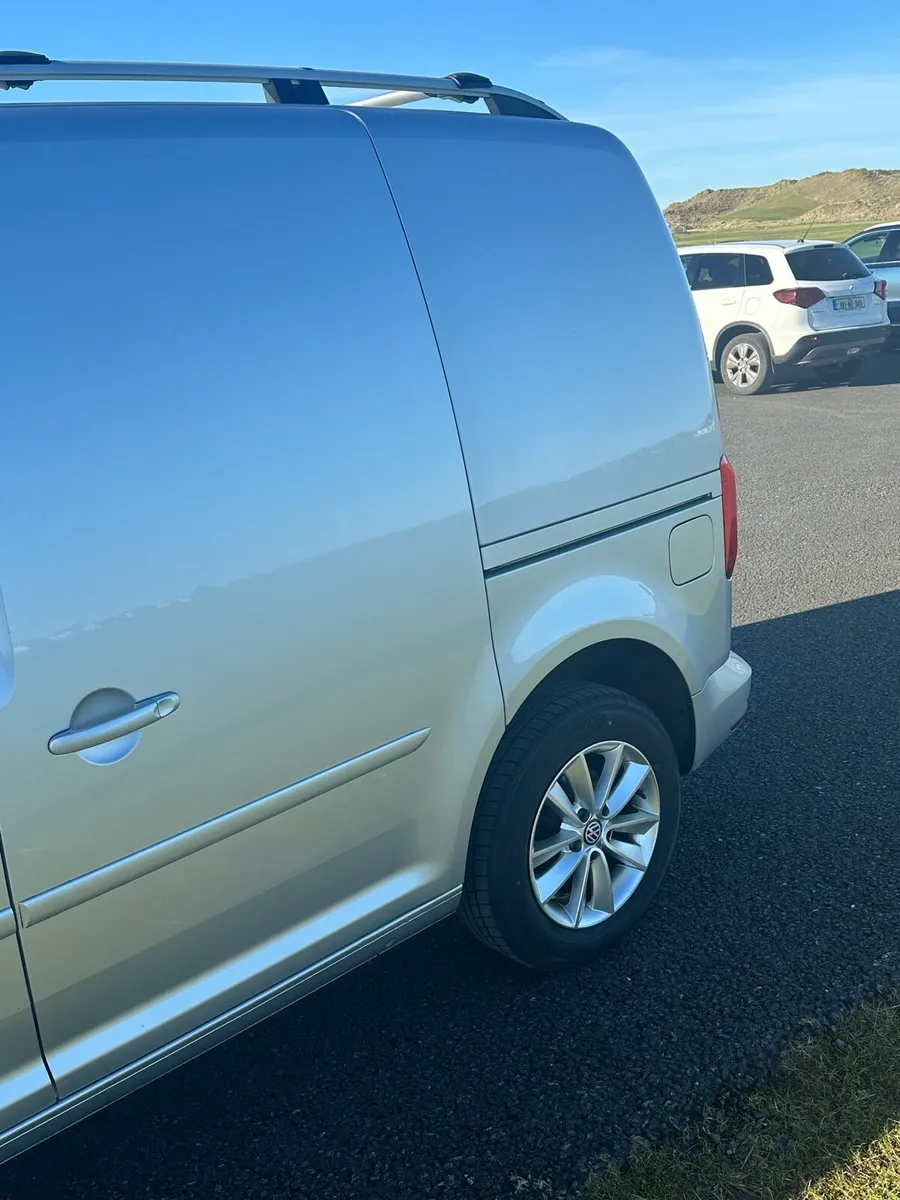 Volkswagen caddy - Image 4