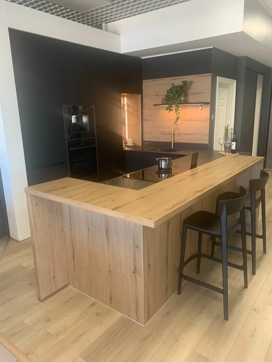 Kube Ex Display German Kitchen - Image 1