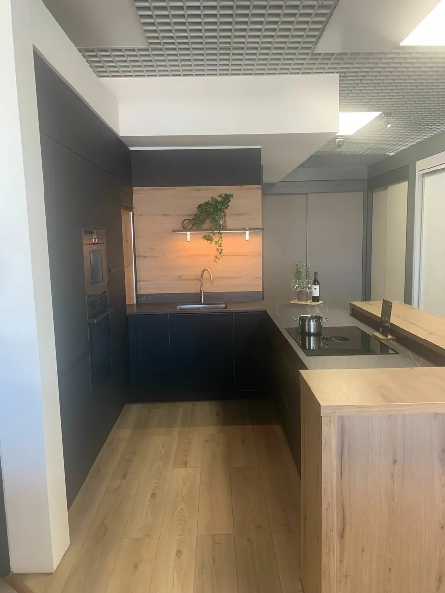 Kube Ex Display German Kitchen - Image 2