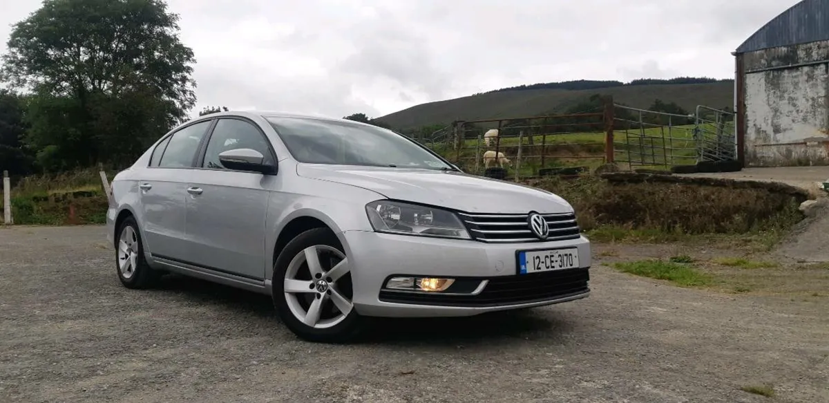 2012 Volkswagen Passat - Image 1