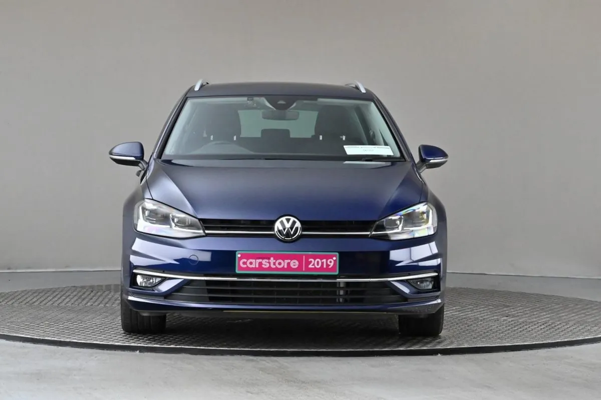 Volkswagen Golf 1.2 TSI DSG MK 7.5 comfortline  r - Image 2