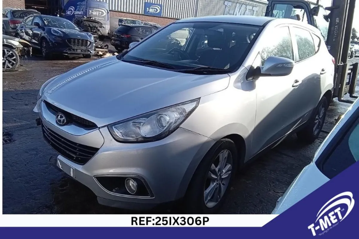 2011 HYUNDAI IX35 BREAKING FOR PARTS - Image 1