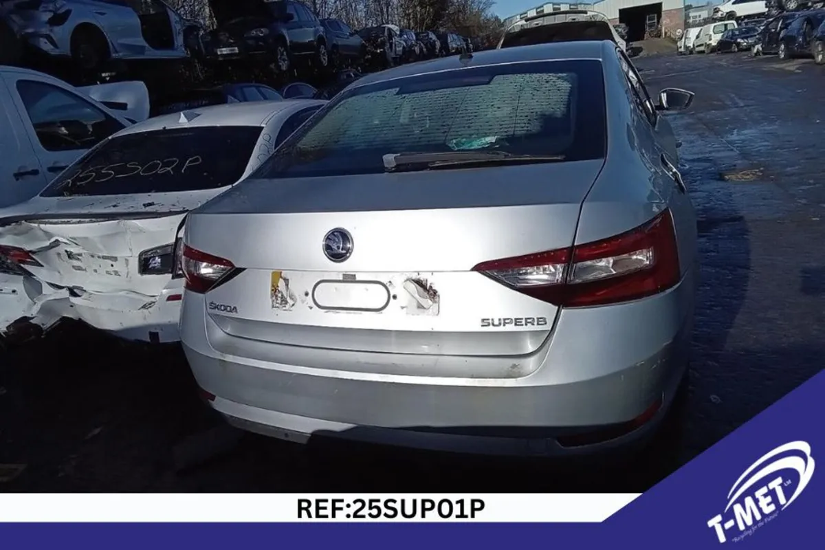 2016 SKODA SUPERB BREAKING FOR PARTS - Image 4