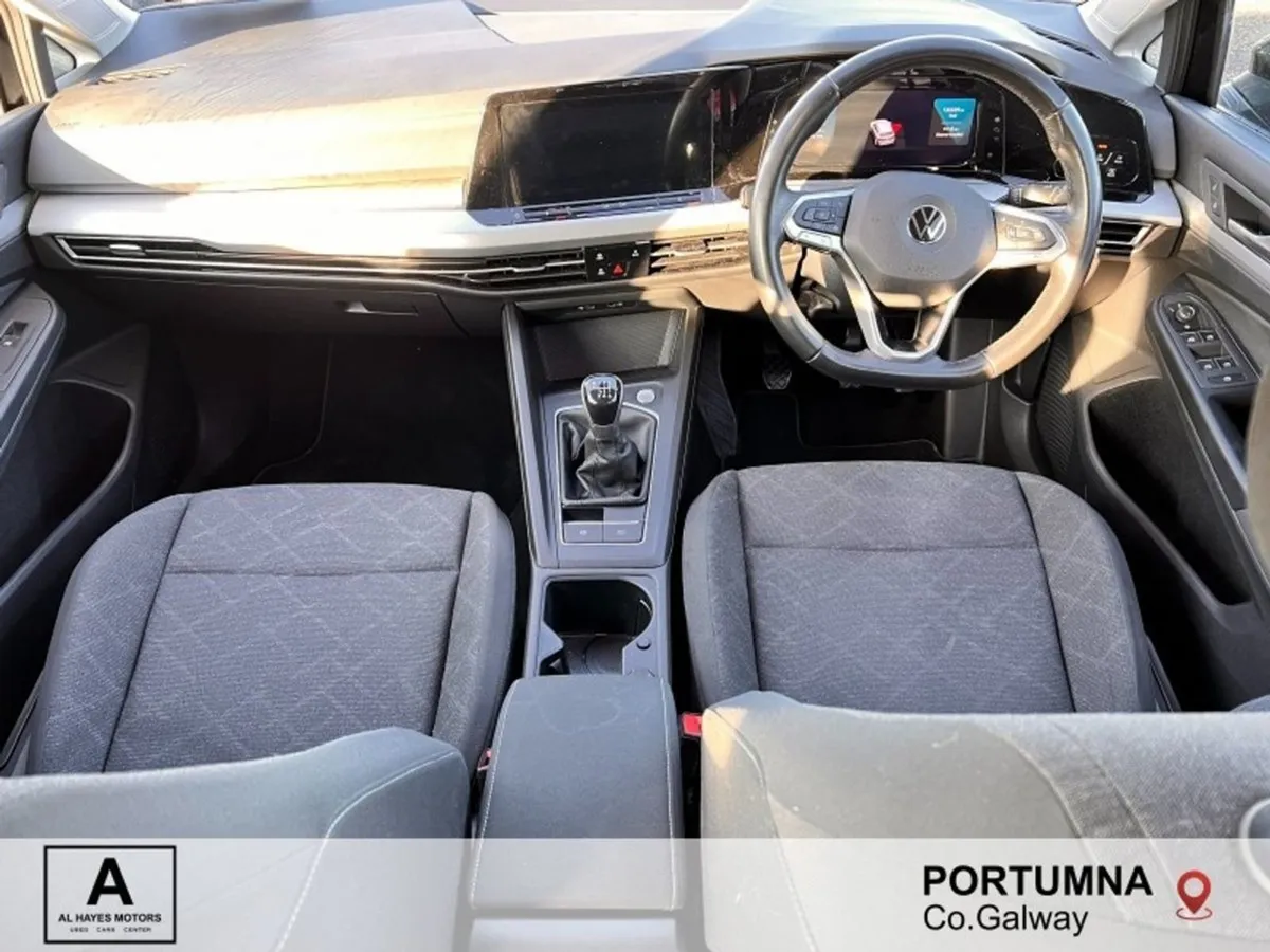 Volkswagen Golf 2020 Life 2.0 TDI 6speed 115BHP - Image 2