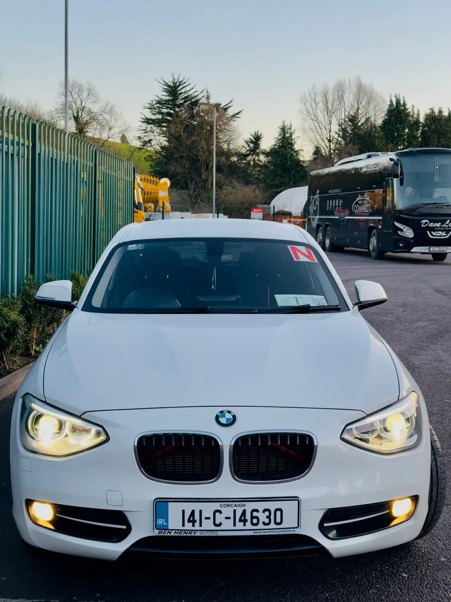 BMW 1 Series 116i Sports hatchback Auto - Image 2