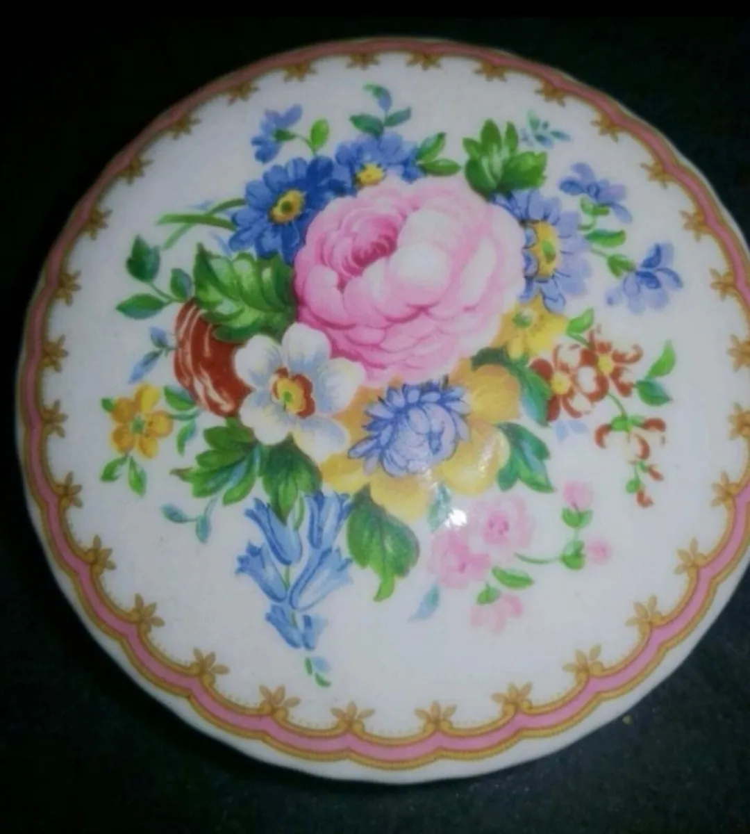 Royal Albert Lady Carlisle jewellery box - Image 1