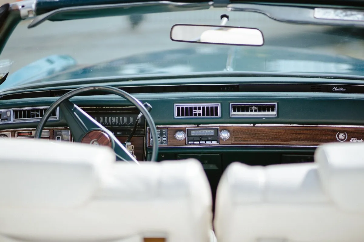 1976 cadillac eldorado - Image 4