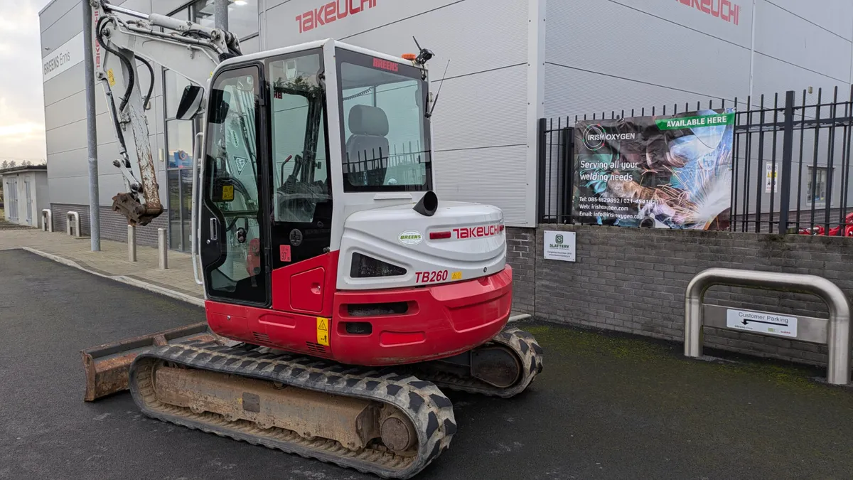 Takeuchi TB260 mini digger - Image 1