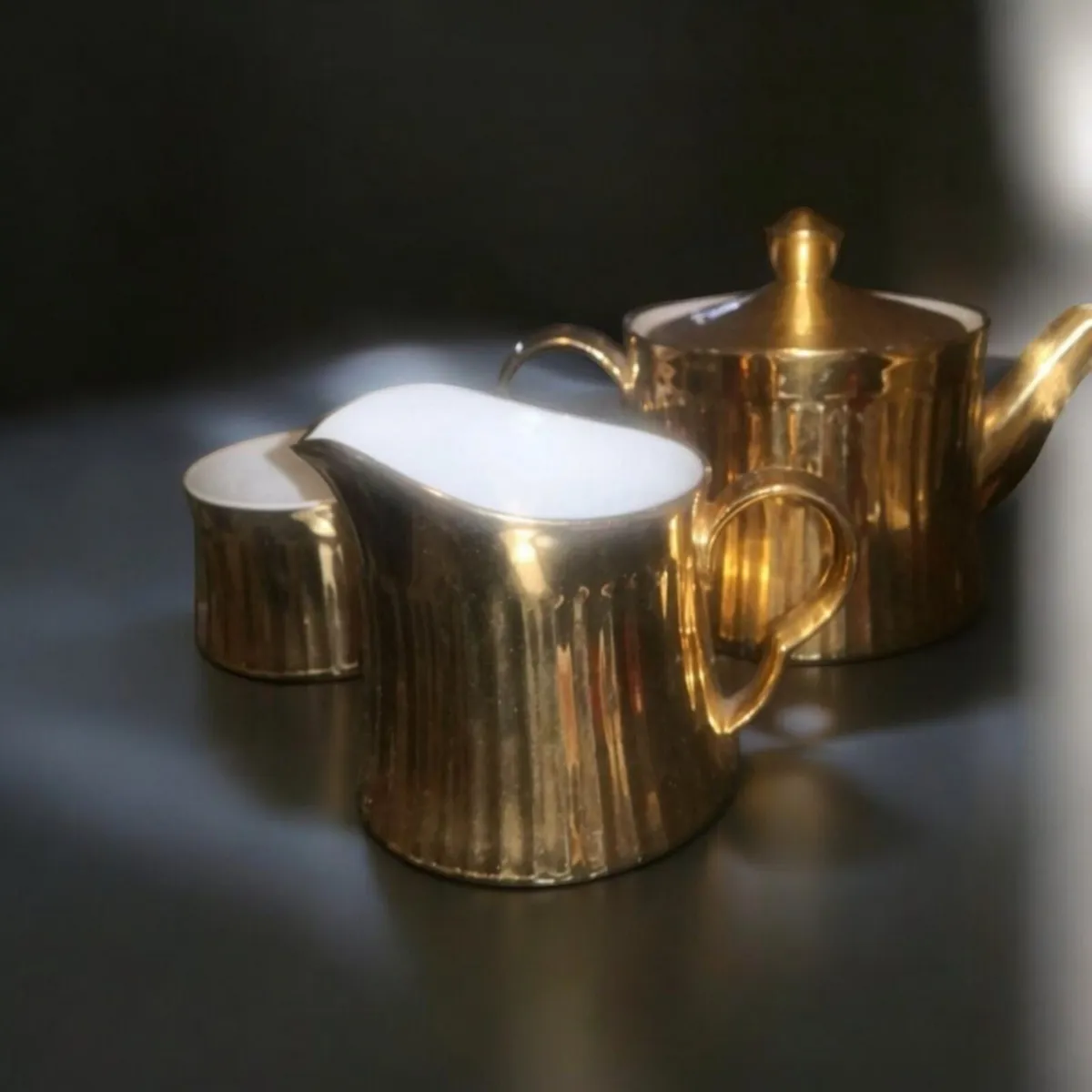 Stunning gold Royal Worcester service set - Image 1