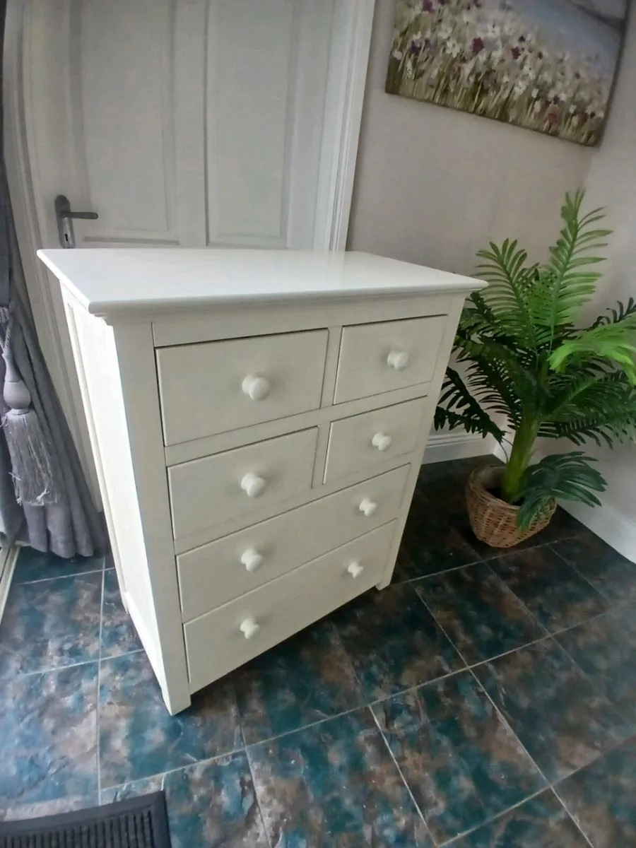 White 6 drawer chest. - Image 4